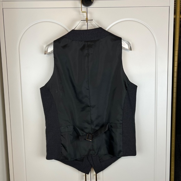 J.Ferrar Men's Vest Houndstooth Patterned Vest - Picture 6 of 8